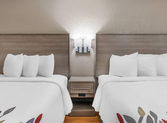 Red Roof Inn Greencastle South – Cloverdale is a family friendly hotel in Cloverdale, Indiana (IN)