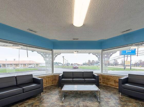 Highway Inn is a family friendly hotel in Paris, Illinois (IL)