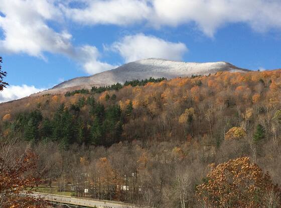 Aerie Inn of Vermont is a family friendly hotel in East Dorset, Vermont (VT)