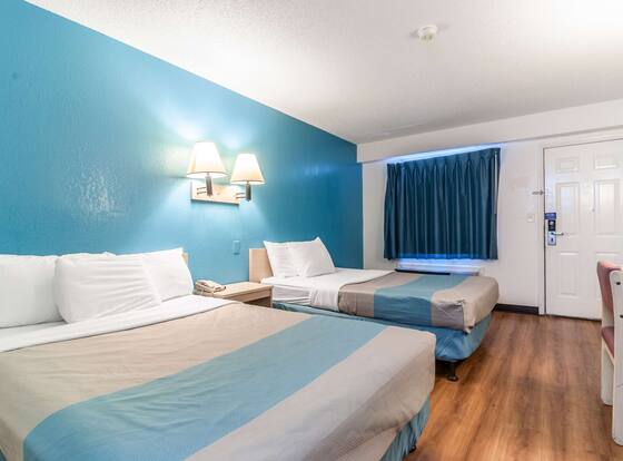 Motel 6 Farmington Hills, MI - Northwest - Farmington Hills is a family friendly hotel in Farmington Hills, Michigan (MI)