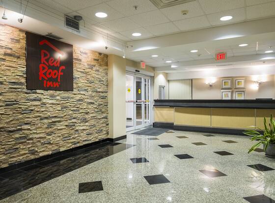Red Roof Inn & Suites Philadelphia - Bellmawr is a family friendly hotel in Bellmawr, New Jersey (NJ)