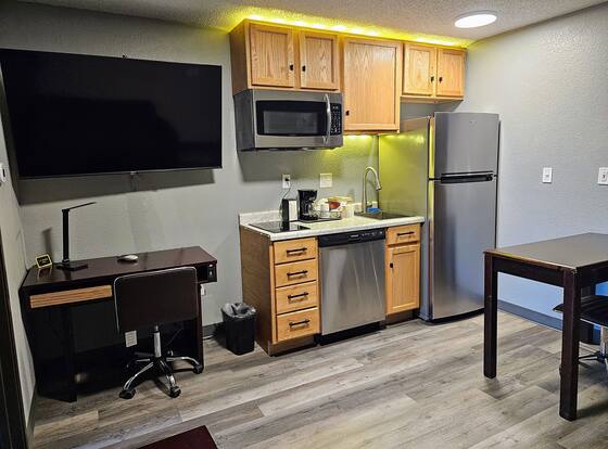 Super 8 by Wyndham Cloverdale IN is a family friendly hotel in Cloverdale, Indiana (IN)