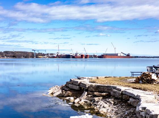 Beach Harbor Resort is a family friendly hotel in Sturgeon Bay, Wisconsin (WI)
