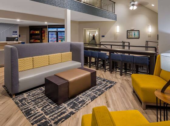 Best Western Hampshire Inn is a family friendly hotel in Seabrook Beach, New Hampshire (NH)