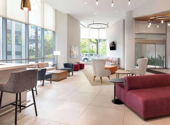Hilton Garden Inn Long Island City New York is a family friendly hotel in New York City (NYC), New York (NY)