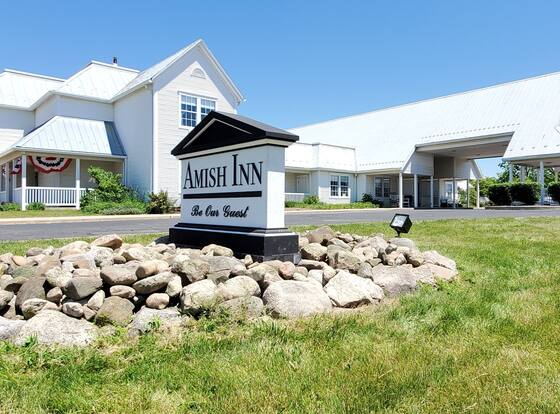 Amish Inn is a family friendly hotel in Nappanee, Indiana (IN)
