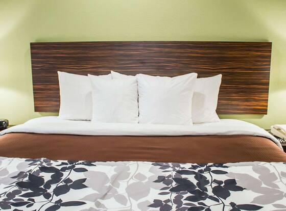 Sleep Inn Summersville is a family friendly hotel in Summersville, West Virginia (WV)