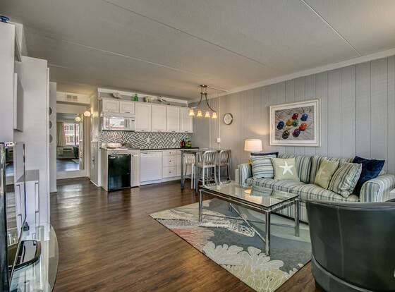 Beachcomber Resort is a family friendly hotel in Cape May Court House, New Jersey (NJ)