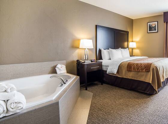 Comfort Inn & Suites Vernal - National Monument Area is a family friendly hotel in Vernal, Utah (UT)