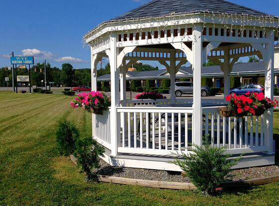 WYE Motor Lodge Duncansville - Altoona is a family friendly hotel in Penn Farms, Pennsylvania (PA)
