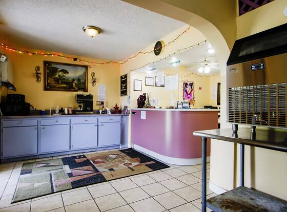 OYO Hotel Chapmanville Inn, WV - Hwy 119 is a family friendly hotel in Chapmanville, West Virginia (WV)