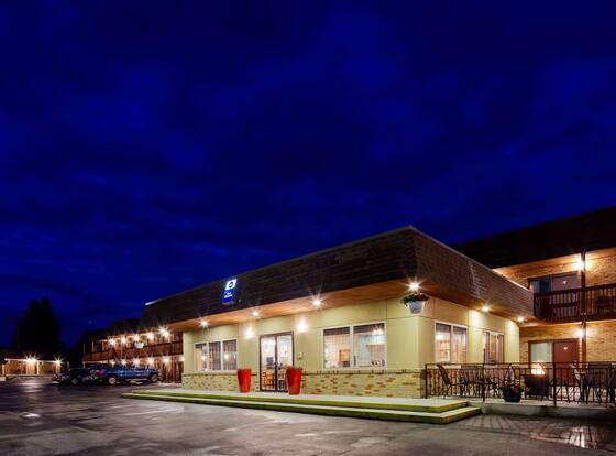 Best Western Buffalo Ridge Inn is a family friendly hotel in Custer, South Dakota (SD)