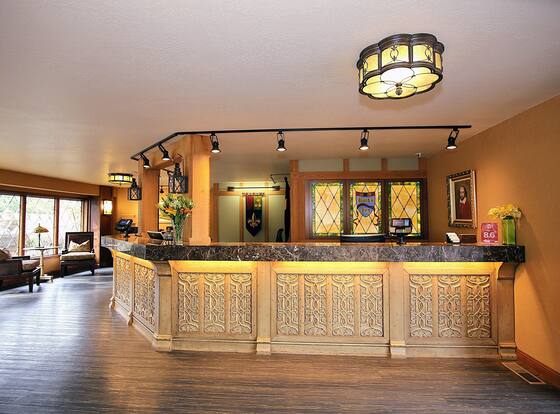 The Bard's Inn, BW Signature Collection by Best Western is a family friendly hotel in Ashland, Oregon (OR)