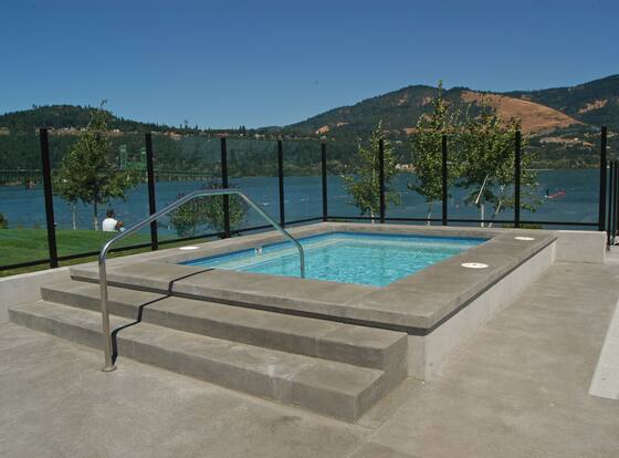 Best Western Plus Hood River Inn is a family friendly hotel in Cascade Locks, Oregon (OR)