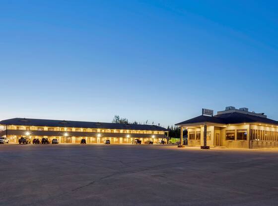 Best Western King Salmon Inn is a family friendly hotel in Soldotna, Alaska (AK)