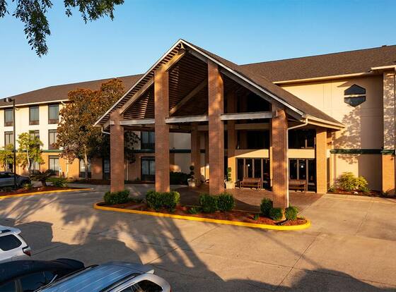 Inn at Coushatta is a family friendly hotel in Kinder, Louisiana (LA)