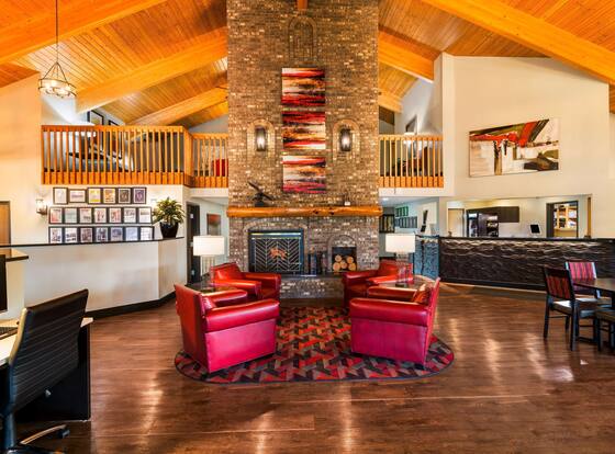 Best Western Derby Inn is a family friendly hotel in Eagle River, Wisconsin (WI)
