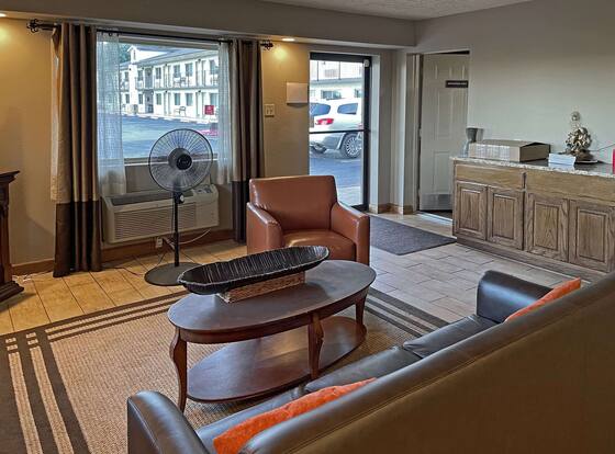 Quality Inn Clinton North is a family friendly hotel in Clinton, Arkansas (AR)