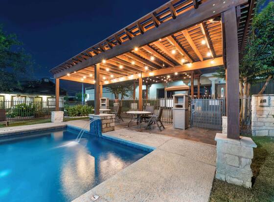 Best Western Post Oak Inn is a family friendly hotel in Burnet, Texas (TX)