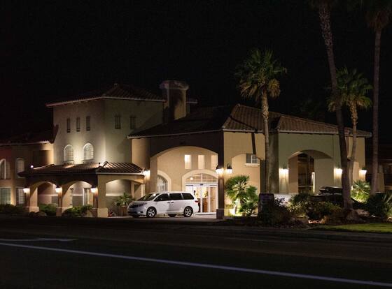Best Western Plus A Wayfarer's Inn And Suites is a family friendly hotel in Kingman, Arizona (AZ)