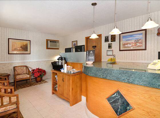 UBar Inn & Suites is a family friendly hotel in Canistota, South Dakota (SD)