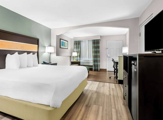 Best Western Executive Suites is a family friendly hotel in Columbus, Mississippi (MS)