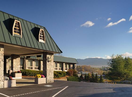 Best Western Plus Waterbury - Stowe is a family friendly hotel in Bolton, Vermont (VT)