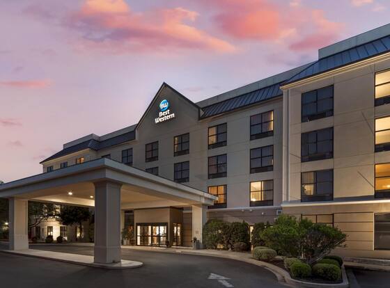 Best Western Chesapeake Bay North Inn is a family friendly hotel in North East, Maryland (MD)