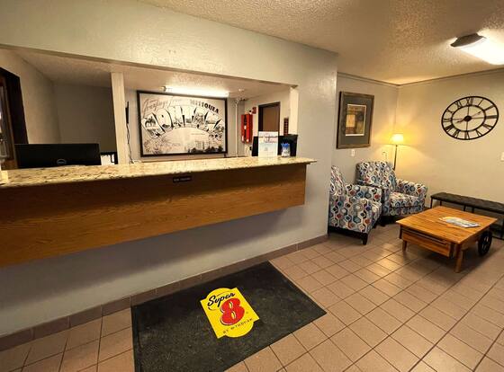 Super 8 by Wyndham Missoula/Brooks Street is a family friendly hotel in Orchard Homes, Montana (MT)