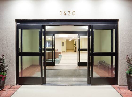 Candlewood Suites Dickinson ND by IHG is a family friendly hotel in Dickinson, North Dakota (ND)