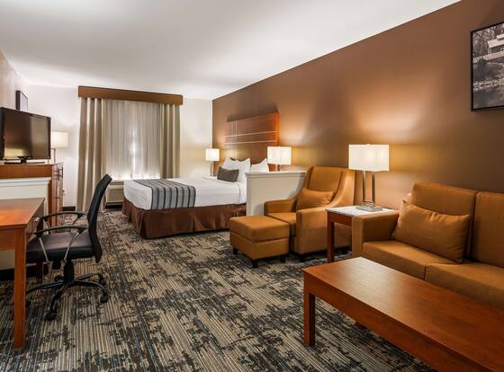 Best Western Plus Wakeeney Inn & Suites is a family friendly hotel in WaKeeney, Kansas (KS)