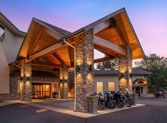 Best Western Lodge At River's Edge is a family friendly hotel in Orofino, Idaho (ID)