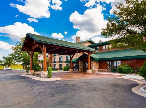 Best Western Plus Sidney Lodge is a family friendly hotel in Sidney, Nebraska (NE)