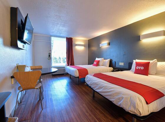 OYO Hotel Valdosta GA I-75 is a family friendly hotel in Valdosta, Georgia (GA)