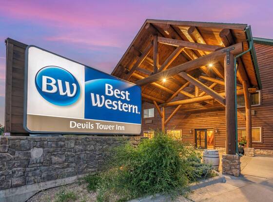 Best Western Devils Tower Inn is a family friendly hotel in Hulett, Wyoming (WY)