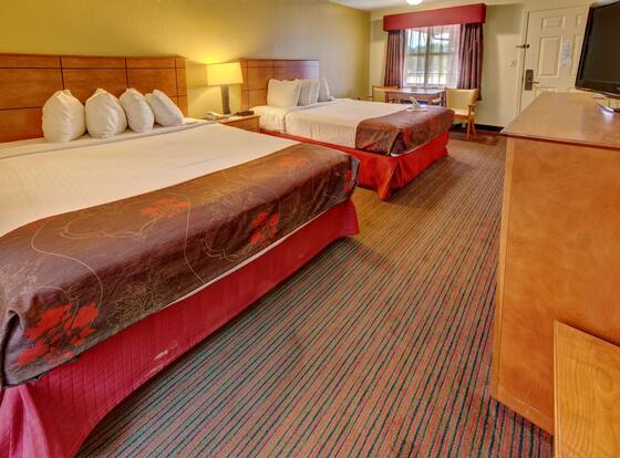 Best Western Inn is a family friendly hotel in Russellville, Arkansas (AR)