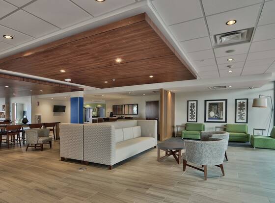 Holiday Inn Express and Suites Broomfield by IHG is a family friendly hotel in Broomfield, Colorado (CO)