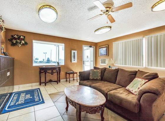 Rodeway Inn Prattville I-65 is a family friendly hotel in Prattville, Alabama (AL)