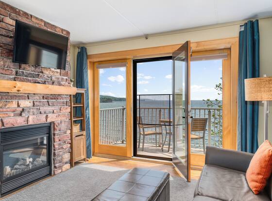 East Bay Suites is a family friendly hotel in Grand Marais, Minnesota (MN)