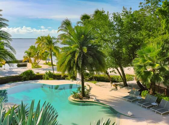 Largo Resort is a family friendly hotel in Key Largo, Florida (FL)