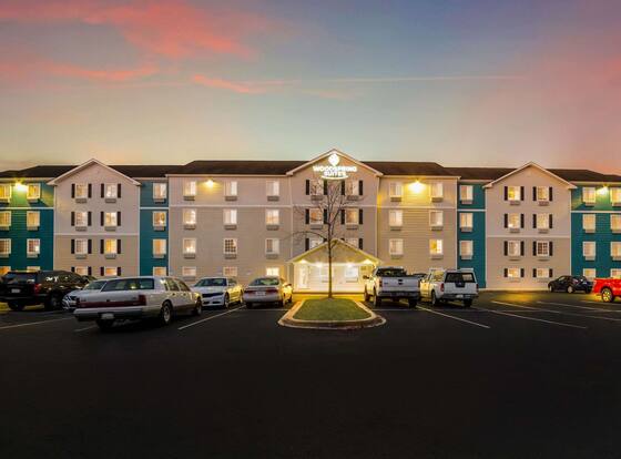 WoodSpring Suites North Charleston Airport I-526 is a family friendly hotel in North Charleston, South Carolina (SC)