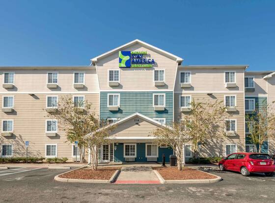 Extended Stay America Select Suites - Orlando - East is a family friendly hotel in Orlando, Florida (FL)