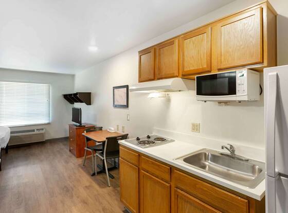Extended Stay America Select Suites - Salt Lake City - West Valley City is a family friendly hotel in West Valley City, Utah (UT)