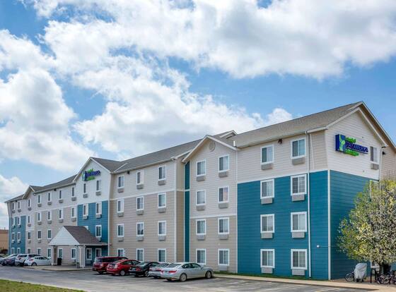Extended Stay America Select Suites - Springfield - South - Battlefield is a family friendly hotel in Springfield, Missouri (MO)