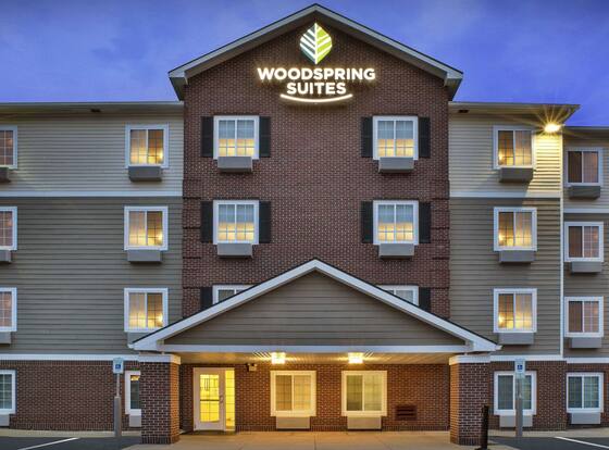 WoodSpring Suites Holland - Grand Rapids is a family friendly hotel in Beechwood, Michigan (MI)
