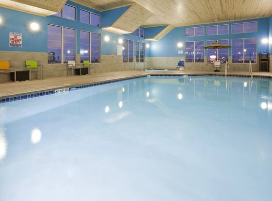 Gateway Park Hotel and Suites is a family friendly hotel in Tea, South Dakota (SD)