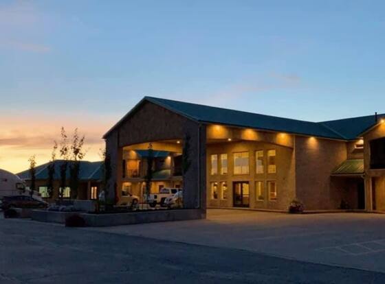CB&M Executive Suites is a family friendly hotel in Roosevelt, Utah (UT)