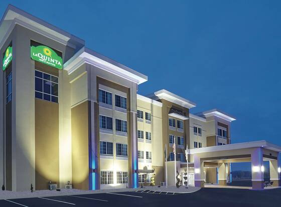 La Quinta Inn & Suites by Wyndham Springfield IL is a family friendly hotel in Springfield, Illinois (IL)