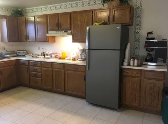 Value Host Motor Inn is a family friendly hotel in Marquette, Michigan (MI)