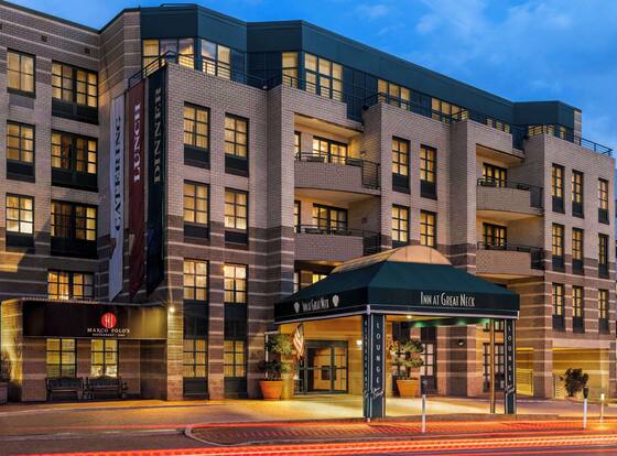 Inn at Great Neck is a family friendly hotel in Great Neck Plaza, New York (NY)